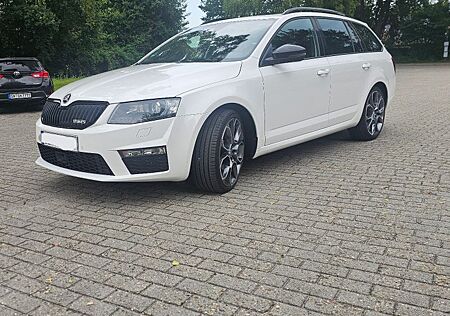 Skoda Octavia 2.0 TDI DSG RS Combi RS
