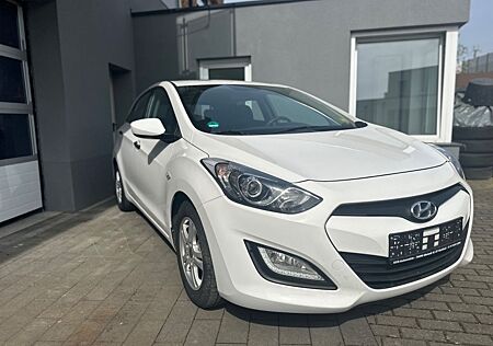 Hyundai i30 Klima*PDC*Bluetooth&Freisprech*Alufelgen