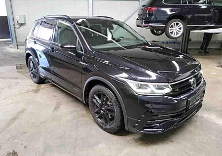 VW Tiguan Volkswagen 2.0TD R-Line 4Mot Black Style Virtual ACC