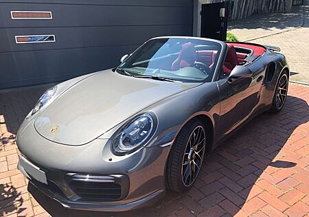 Porsche 991 Turbo S Cab. NP > 241 T€ Approved!