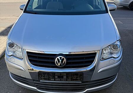 VW Touran Volkswagen 2.0 TDI DSG DPF Trendline Xenon 5 Sitze