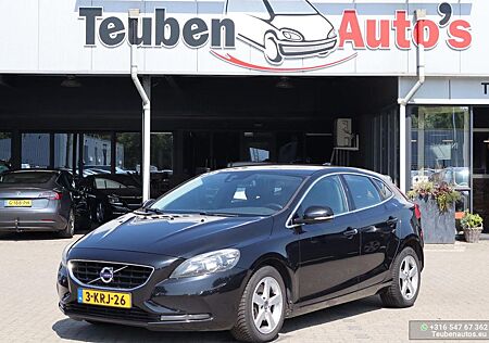 Volvo V40 2.0 D3 Momentum navi klima control, Tempomat