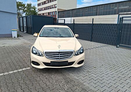 Mercedes-Benz E 200 E -KlasseEURO6. AVANTGARDE XENON NAVE