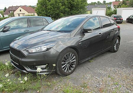 Ford Focus Lim.Navi ST-Line Garantie Rückfahrkammera