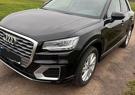 Audi Q2 30 TFSI Sport NAVI/LED/SHZ/PDC