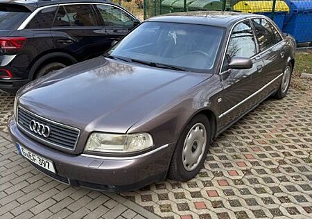Audi A8 D2 4.2 V8 Quattro