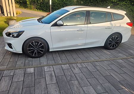 Ford Focus 1,5 EcoBoost 110kW ST-Line Turnier ST-Line
