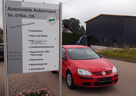 VW Golf Volkswagen 5 Lim. Trendline 1-Hand 105Tkm TÜV NEU