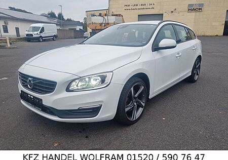 Volvo V60 Kombi 2.0 150PS Linje Business Guter Zustand