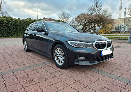 BMW 320d Touring Sport Line Automatik