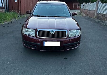 Skoda Superb 2.8 V6 Comfort Tiptronic