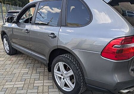 Porsche Cayenne 3,0 TDI !HU 02/2027! mit dkl. Dachhimm