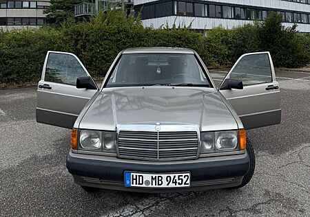 Mercedes-Benz 190