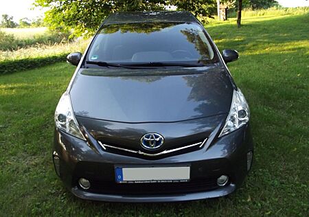 Toyota Prius + 1.8-l-VVT-i Life