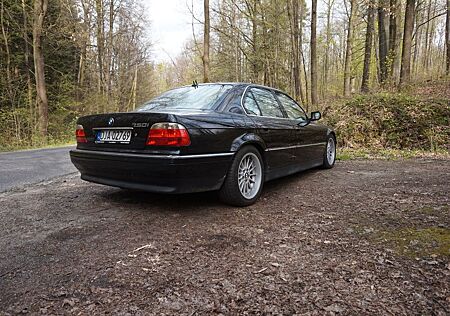 BMW 750i A -