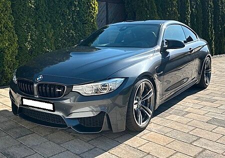 BMW M4 / EVENTURI CARBON / INSP NEU / DRITTFAHRZEUG