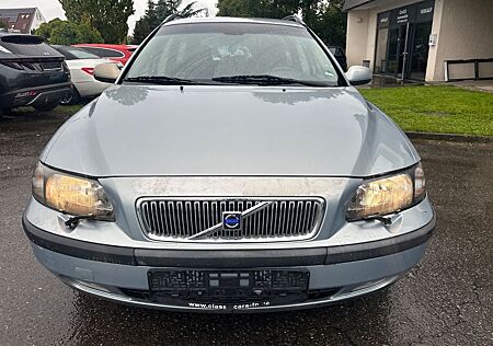 Volvo V70 2.4T AWD Automatik255