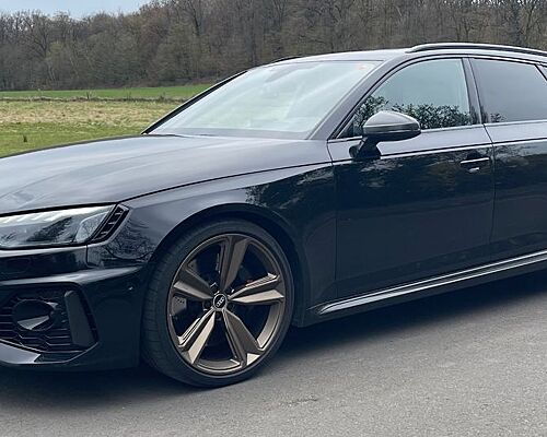 Audi RS4 Avant Bronze Edition Audi exclusive