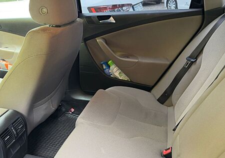 VW Passat CC Volkswagen 2.0 TDI 125kW -