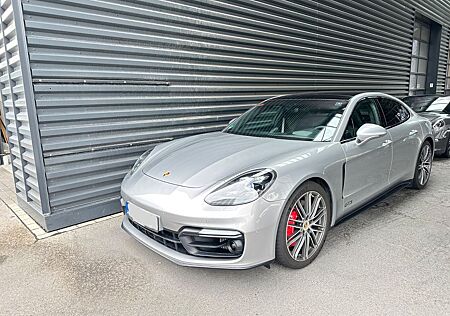 Porsche Panamera GTS GTS