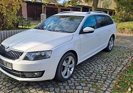 Skoda Octavia 2.0 TDI Style Xenon,Teilleder,8fach ber.