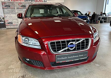 Volvo V70 Kombi Summum**NAVI**LEDER**SHZ**