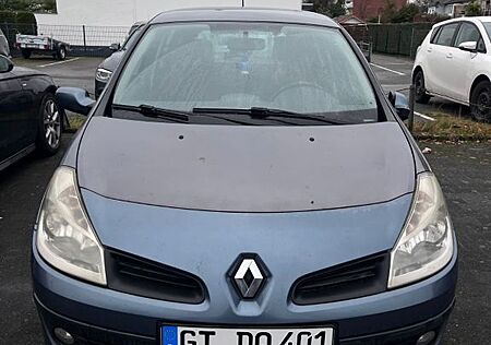 Renault Clio Authentique 1.2 16V Authentique