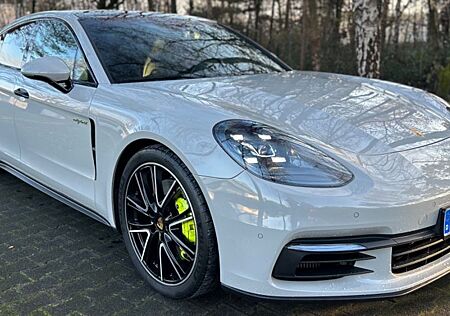 Porsche Panamera 4E-Hybrid *LED*PANO*SPORT-CHRONO*KREIDE