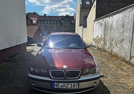 BMW 320i -