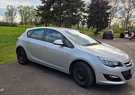 Opel Astra J 1.4 Turbo Style Ecoflex 103kW/140PS