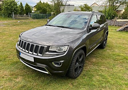 Jeep Grand Cherokee Overland 3.0 V6 CRD 4x4 TÜV NEU!