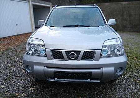 Nissan X-Trail 4x4 elegance Automatik 1 Hand wie Neue