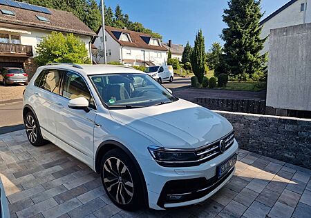 VW Tiguan Volkswagen 2.0 TDI SCR 140kW DSG 4MOTION Highlin...