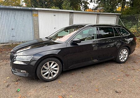 Skoda Superb 1.8 TSI DSG Style Combi|LEDER+SHZ+AHK+SH