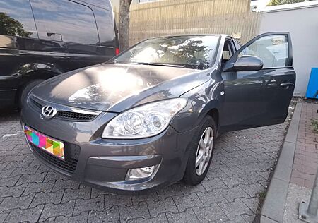 Hyundai i30 1.6 Comfort Comfort/Tüv/Kupplung Neu
