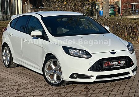Ford Focus Lim. ST 1HAND/RECARO/START-STOP