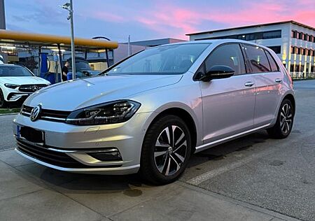 VW Golf Volkswagen 1.6 TDI SCR DSG IQ.DRIVE IQ.DRIVE
