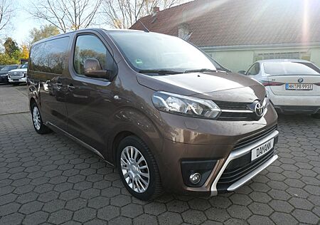 Toyota Pro Ace Proace Verso L1 Family 8 Sitzer