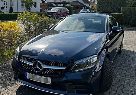 Mercedes-Benz C 180 Coupé AMG Line Exterieur