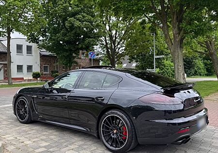 Porsche Panamera GTS Approved Garantie