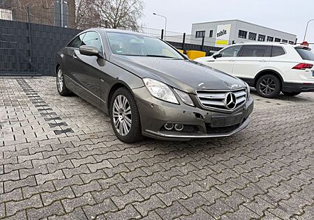 Mercedes-Benz E 350 Coupe CGI BlueEfficiency/NAVI/SHZ/AHK/PDC