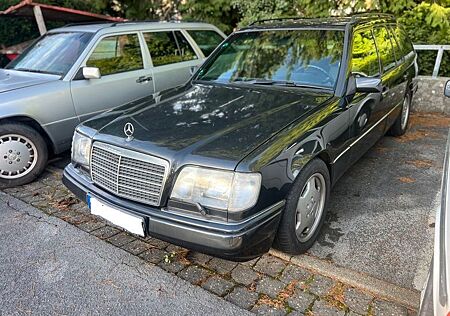 Mercedes-Benz E 220 E 220TE W124, Klima, Schiebedach, AMG 16 Zoll