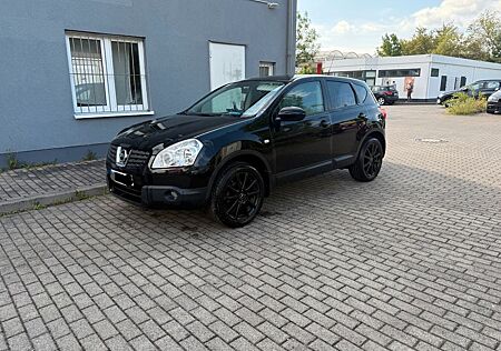Nissan Qashqai 2.0 Tüv 2027 8 Fach Bereift