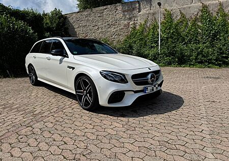 Mercedes-Benz E 63 AMG Mercedes-AMG E 63 S 4MATIC+ T Autom...