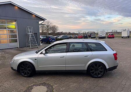 Audi A4 3.0 Quattro Avant (überholter Motor)