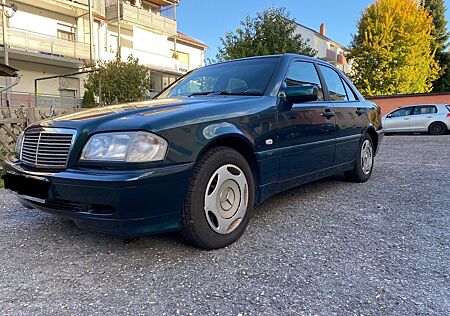 Mercedes-Benz C 180 CLASSIC Classic 1. Hand AHK Rostfrei