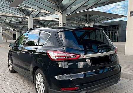 Ford S-Max 2,0 TDCi 132kW Vignale PowerShift Vignale