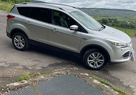 Ford Kuga 2,0 TDCi 4x4 132kW SYNC Edition SYNC Ed...