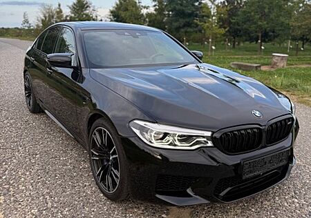 BMW M5 xDrive , lückenlos Service Garantie 11/25
