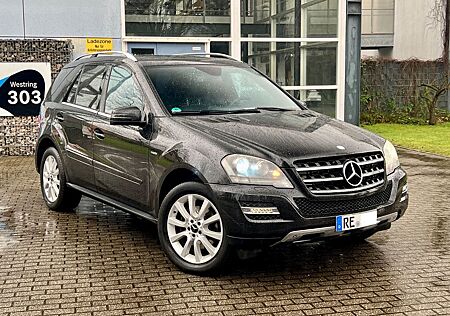 Mercedes-Benz ML 300 CDI 4MATIC AHK*Kamera*SHZ*LED*Navi*Editio